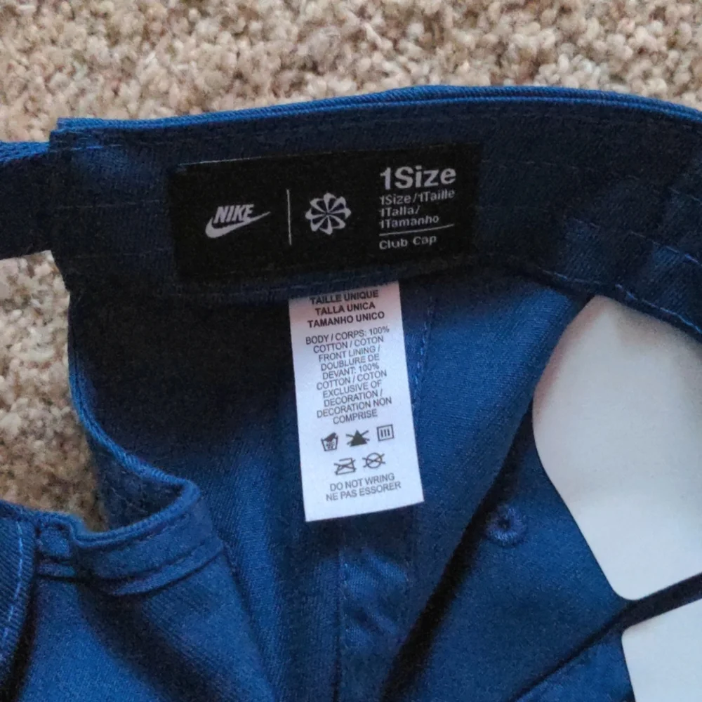 NWT Kids Nike Club Cap
